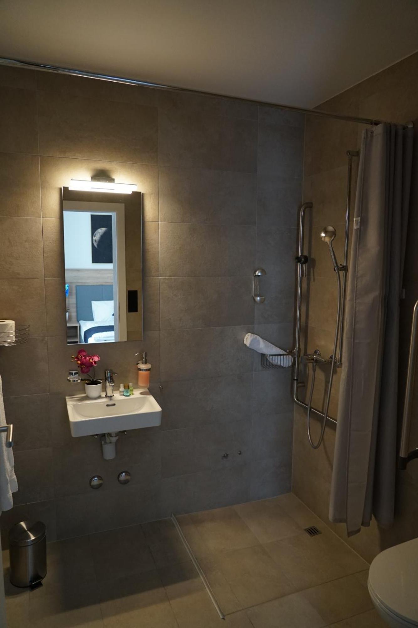 Perron 10 Centra Hotel Winterthur Esterno foto